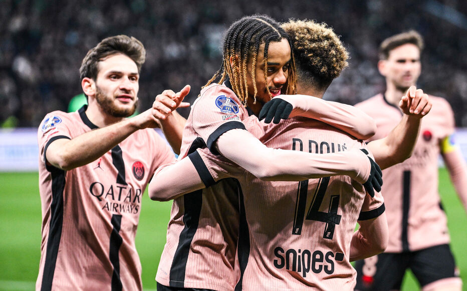 PSG Đè Bẹp Saint-Etienne 6-1