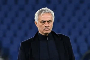 Mourinho Quyết Định Tương Lai